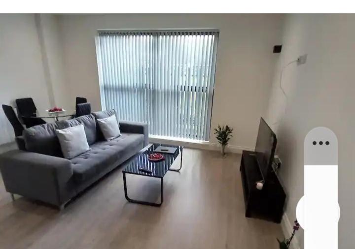 Lovely 2-Bedrooms With Free Parking Canvey Island エクステリア 写真